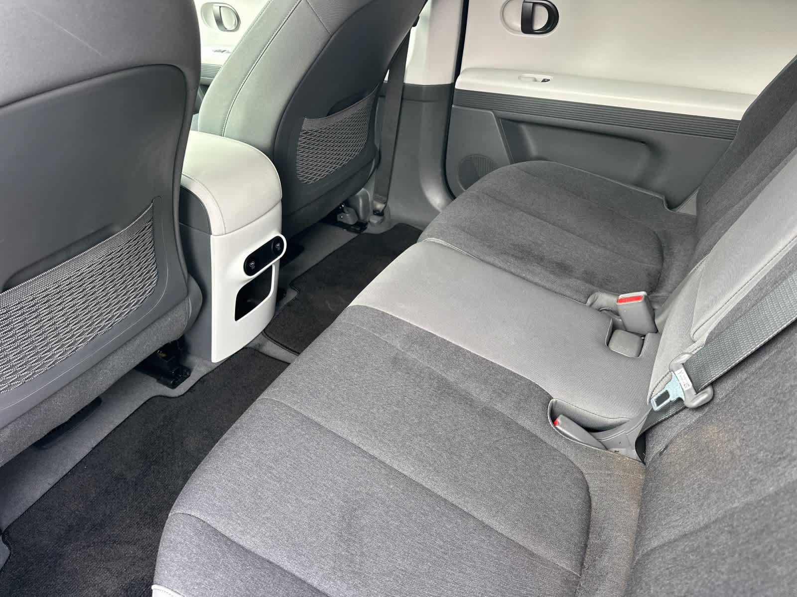 Used 2025 Hyundai Ioniq 5 SE RWD image 5