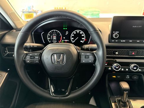 Used 2023 Honda Civic EX image 11
