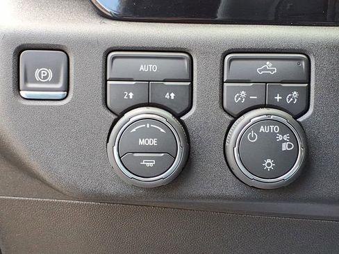 Certified 2026 Chevrolet Silverado 1500 LT image 16