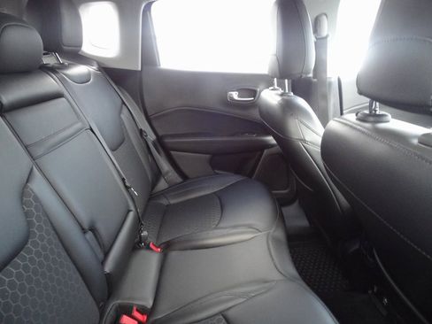 Used 2019 Jeep Compass Altitude image 9