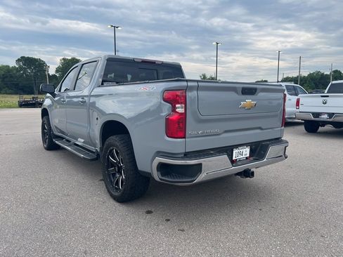 Used 2024 Chevrolet Silverado 1500 LT w/ Convenience Package II AWD/4WD image 5