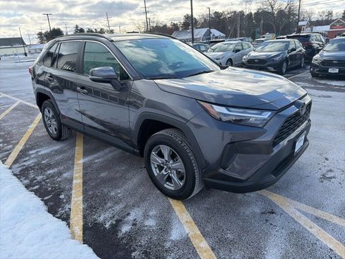 Used 2022 Toyota RAV4 XLE image 3