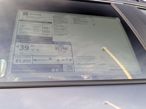 New 2025 Toyota RAV4 SE image 17