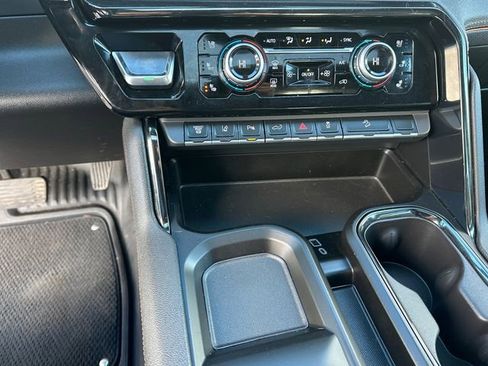 Used 2024 GMC Sierra 2500 AT4 w/ AT4 Premium Plus Package image 20