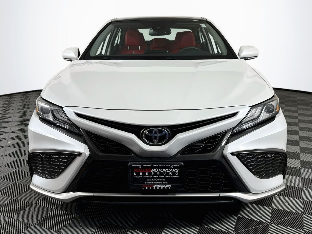 Used 2021 Toyota Camry XSE FWD image 2
