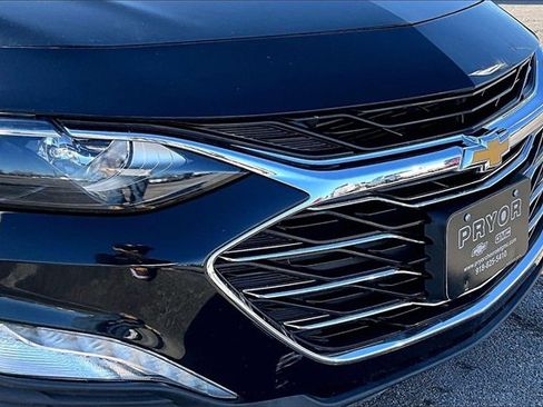 Used 2021 Chevrolet Malibu LT image 32