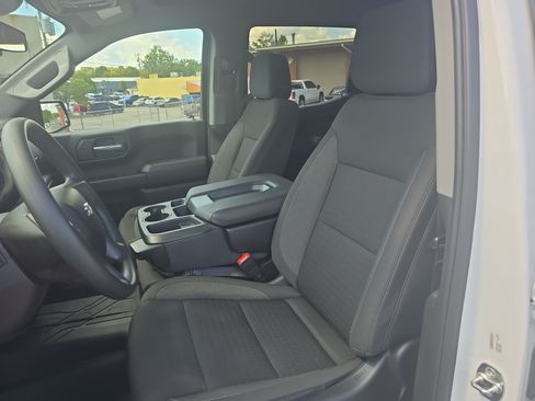 Used 2025 Chevrolet Silverado 1500 Custom Trail Boss AWD/4WD image 15