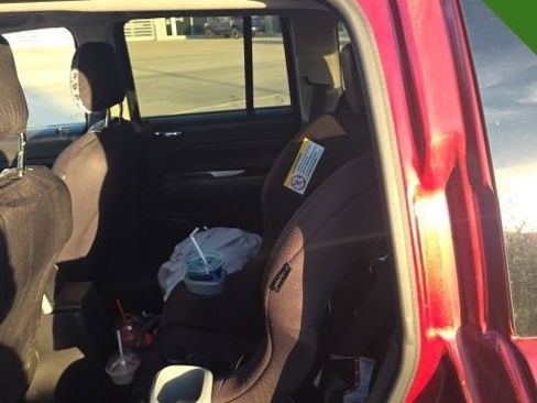 Used 2015 Jeep Compass High Altitude image 11