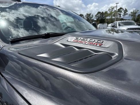 New 2026 RAM 3500 Laramie AWD/4WD image 9