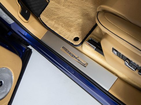 Used 2021 Bentley Bentayga AWD/4WD image 17