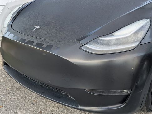 Used 2022 Tesla Model Y Long Range image 4