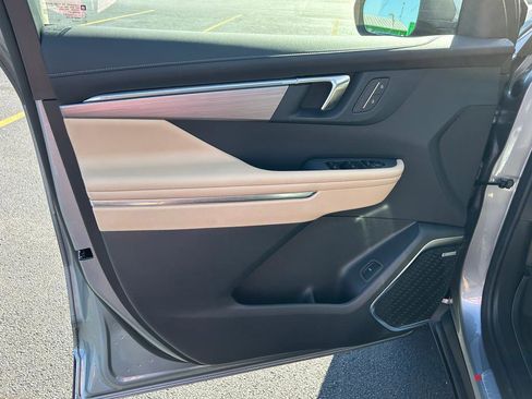 New 2026 Buick Enclave Preferred w/ LPO, Floor Liner Package image 5