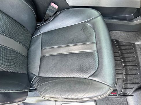 Used 2019 Ford F250 Platinum w/ Platinum Ultimate Package AWD/4WD image 28
