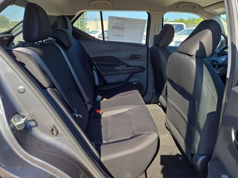 New 2025 Nissan Kicks Play S image 14