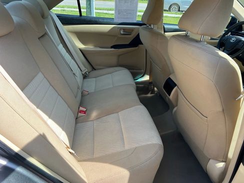 Used 2017 Toyota Camry LE image 18