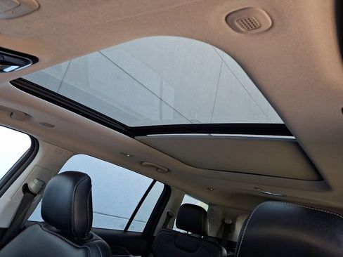 Used 2023 Jeep Grand Cherokee L Limited image 14