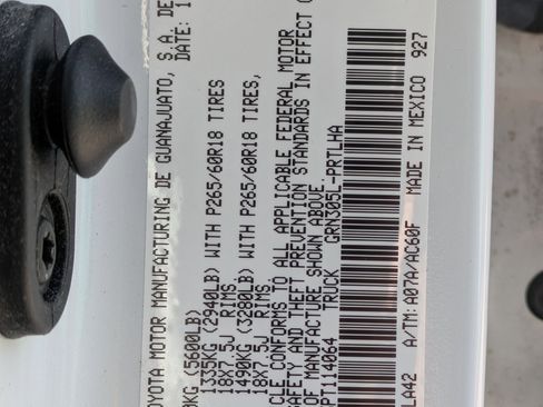 Used 2023 Toyota Tacoma Limited image 25