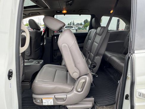 Used 2014 Honda Odyssey Touring Elite image 27