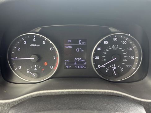 Used 2017 Hyundai Elantra SE FWD image 34