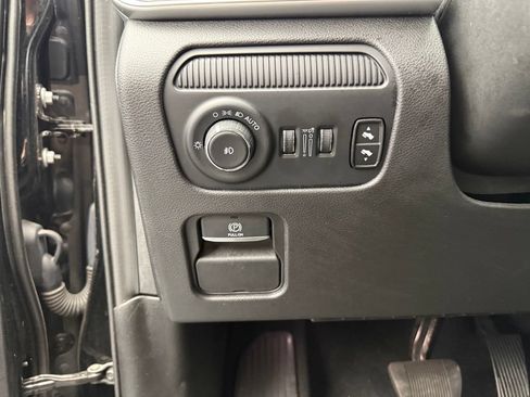 Used 2024 Jeep Wagoneer L Series III w/ Flexible Seating Group AWD/4WD image 43