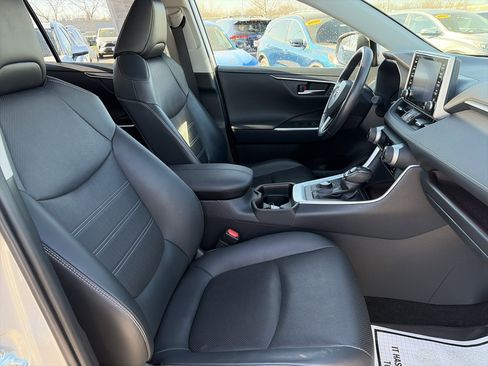 Used 2019 Toyota RAV4 Limited w/ Cold Weather Package image 11