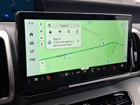 Used 2025 Ford Expedition Active image 17