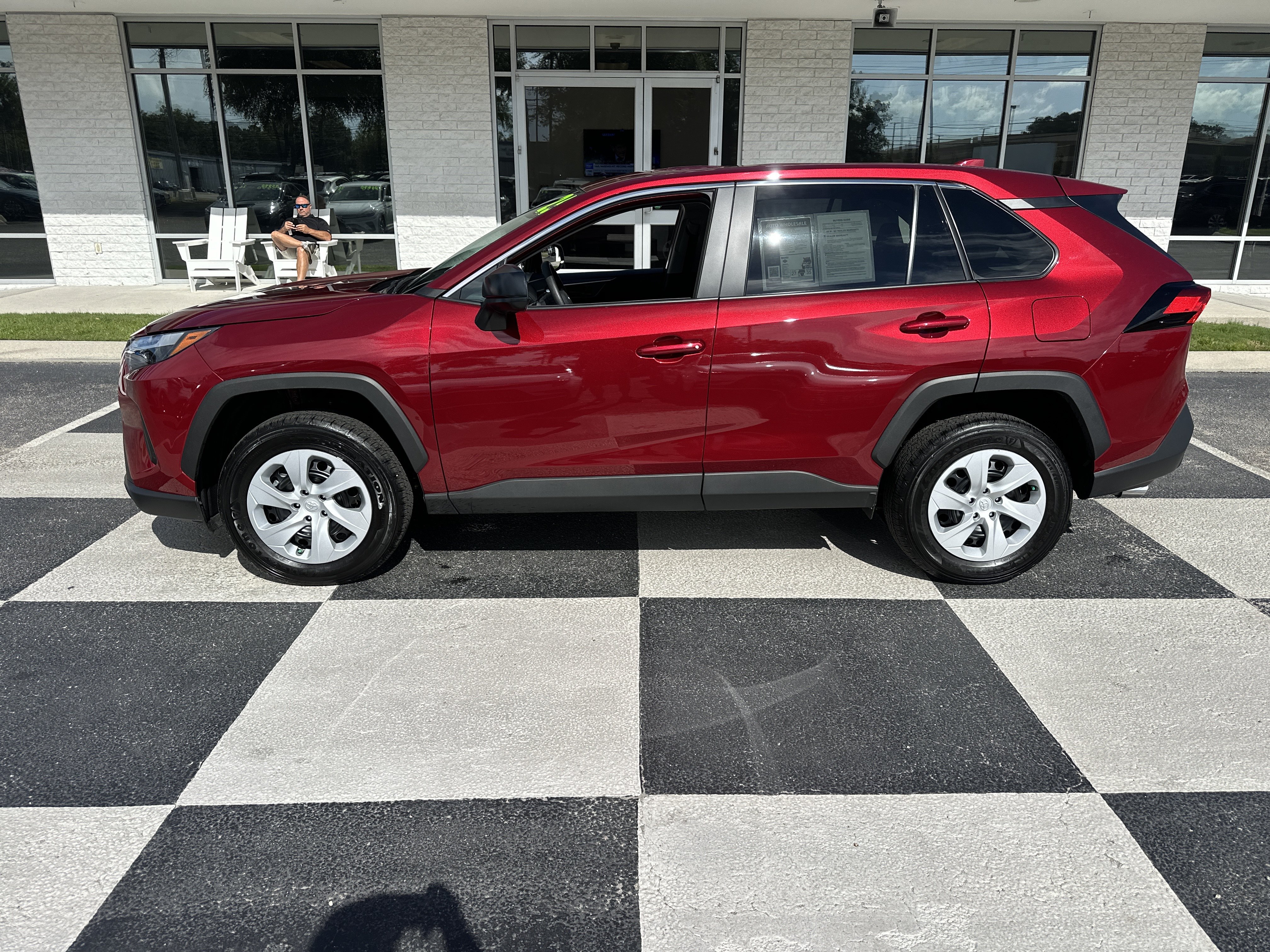 Used 2025 Toyota RAV4 LE FWD image 1