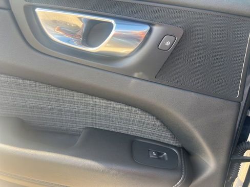 Used 2023 Volvo XC60 B5 Core w/ Climate Package image 21