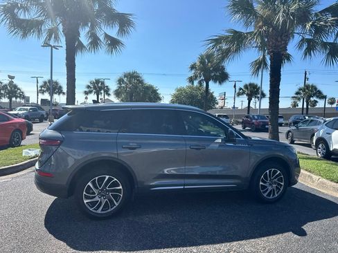 Used 2022 Lincoln Corsair FWD w/ Equipment Group 101A image 5