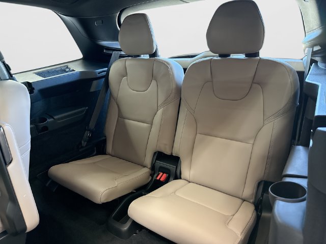 Certified 2025 Volvo XC90 B6 Ultra AWD/4WD image 29