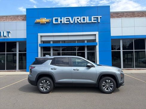 New 2027 Chevrolet Equinox LT w/ Convenience Package II AWD/4WD image 8