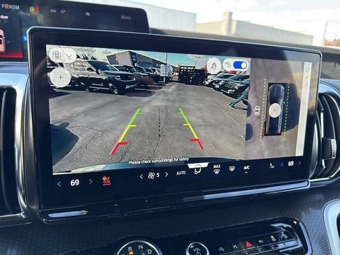 New 2025 Ford Expedition Max Platinum w/ Stealth Appearance Package image 17