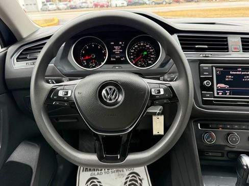 Used 2019 Volkswagen Tiguan S image 28