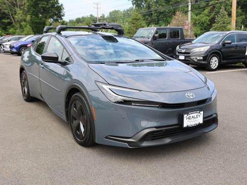 Used 2024 Toyota Prius LE AWD/4WD image 1