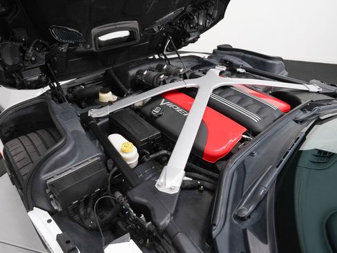 Used 2016 Dodge Viper w/ Quick Order Package 22J GT image 43