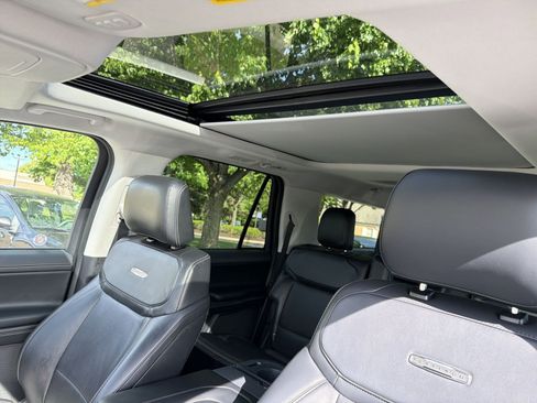 Used 2025 Ford Expedition Max Platinum AWD/4WD image 21