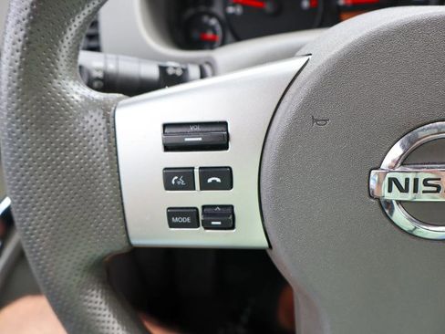 Used 2021 Nissan Frontier SV image 15