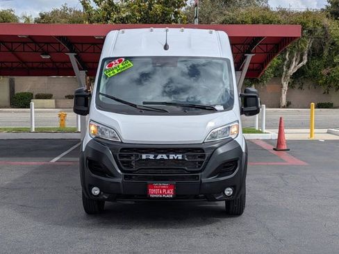 Used 2025 RAM ProMaster 2500 w/ Convenience Group FWD image 2