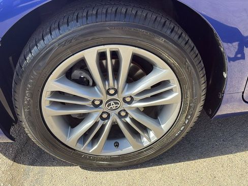 Used 2016 Toyota Camry SE FWD image 4