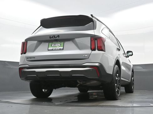 Used 2025 Kia Sorento SX AWD/4WD image 36