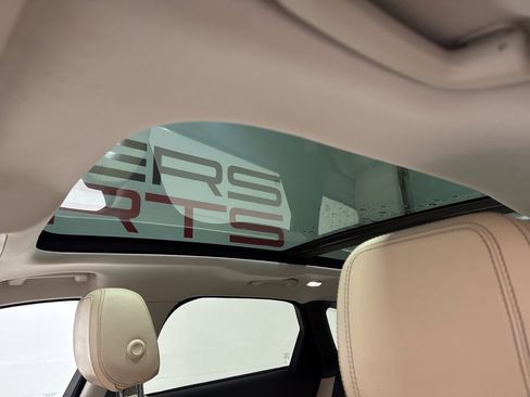 Used 2018 Jaguar F-PACE Prestige image 29