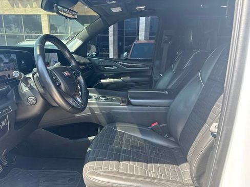 Used 2021 Cadillac Escalade Sport Platinum w/ LPO, ONYX Package AWD/4WD image 9