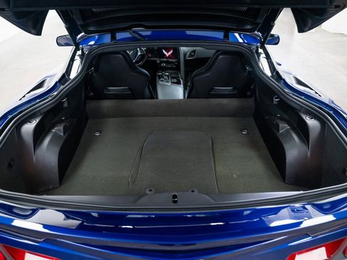 Used 2017 Chevrolet Corvette Stingray Coupe image 8