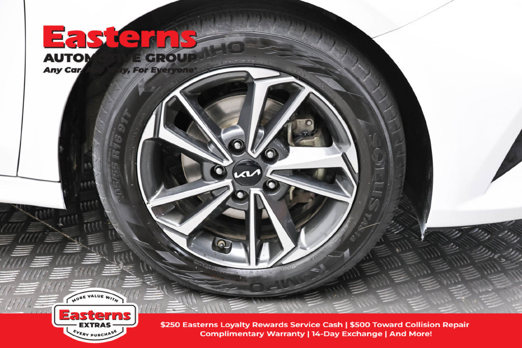 Used 2023 Kia Forte LXS FWD image 31
