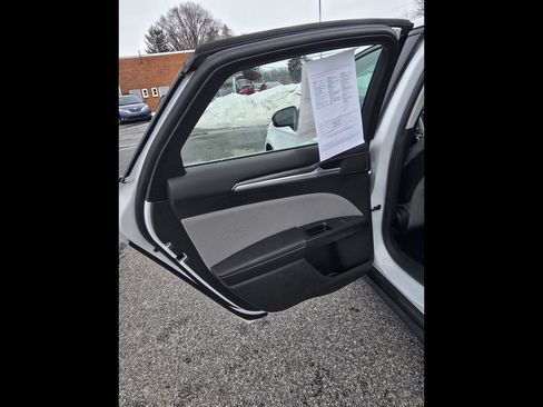 Used 2015 Ford Fusion S image 8