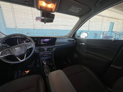 Used 2025 Buick Encore GX Preferred image 35