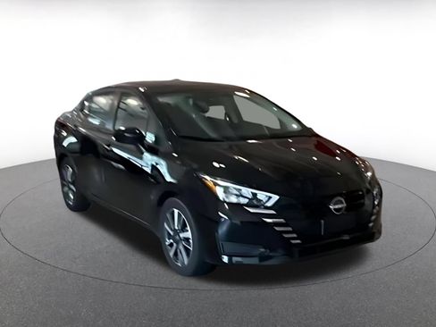 Used 2025 Nissan Versa SV FWD image 14