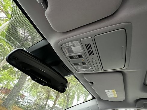 Used 2017 Honda CR-V Touring image 29