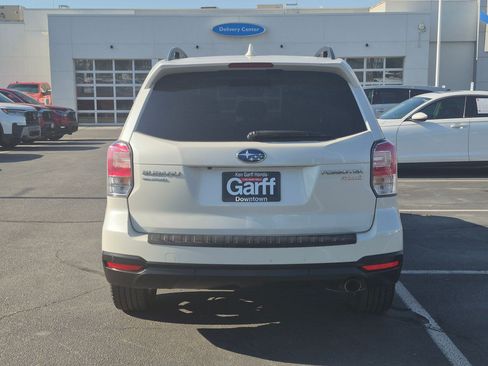 Used 2017 Subaru Forester 2.5i Touring AWD/4WD image 7