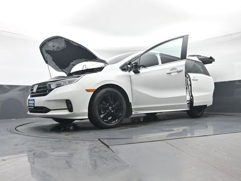 Certified 2023 Honda Odyssey Sport image 51